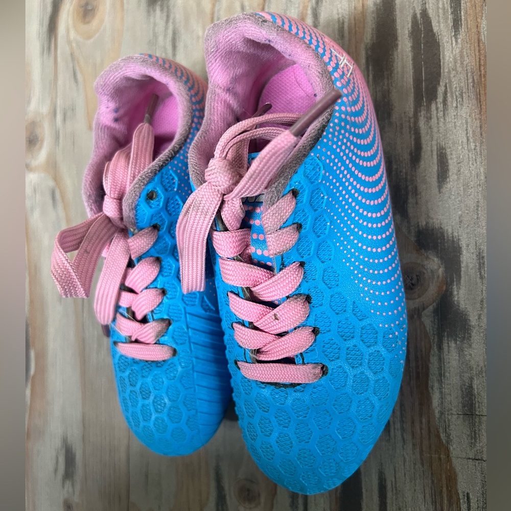 Small child size 9 soccer cleats